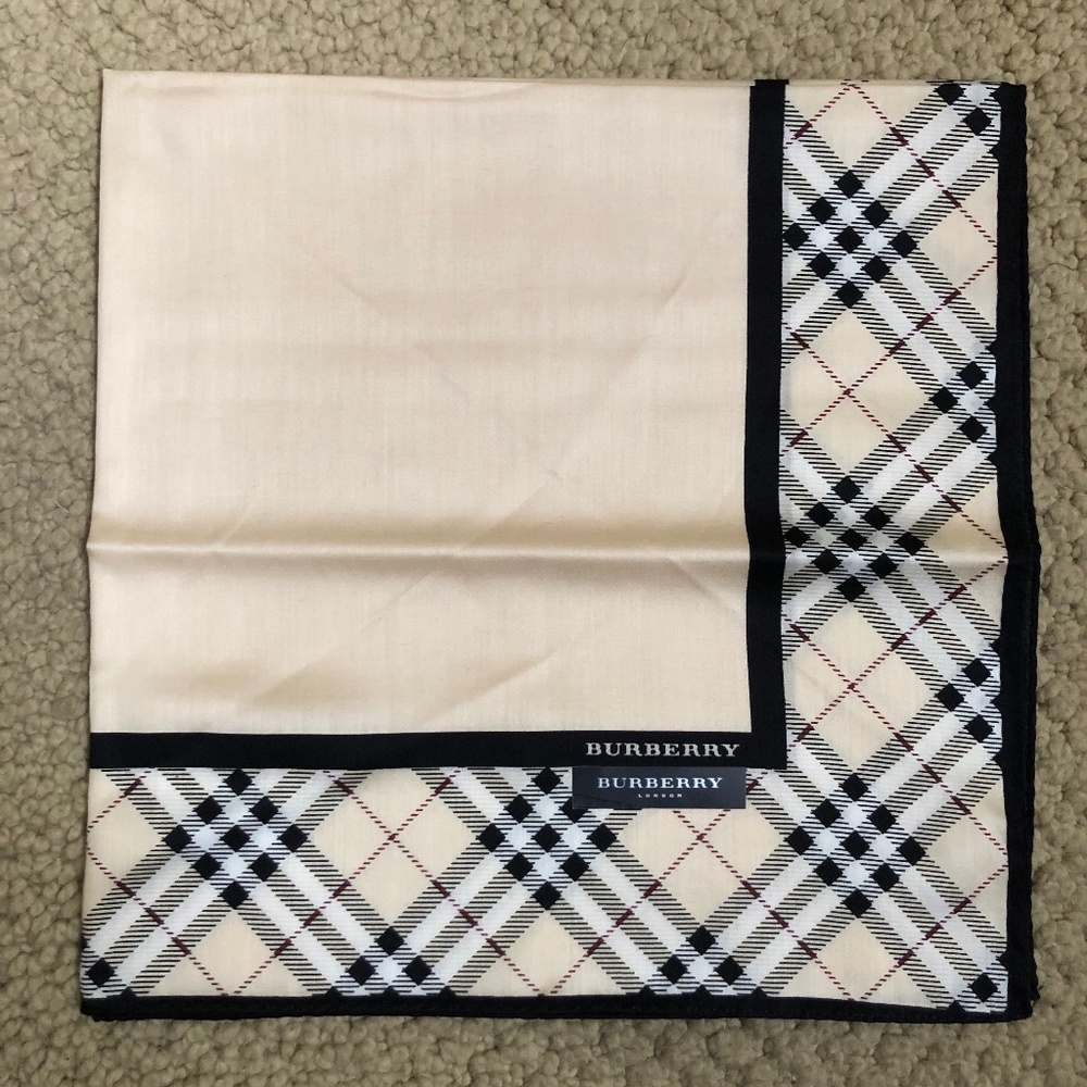 New Burberry London Handkerchief Scarf Pocket Square Classic Plaid Nova Check